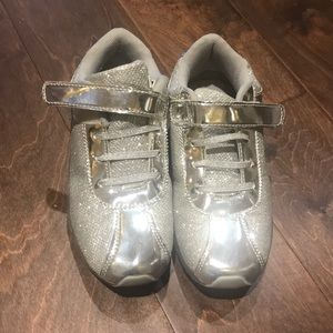 Link glitter silver sneakers Sz 2